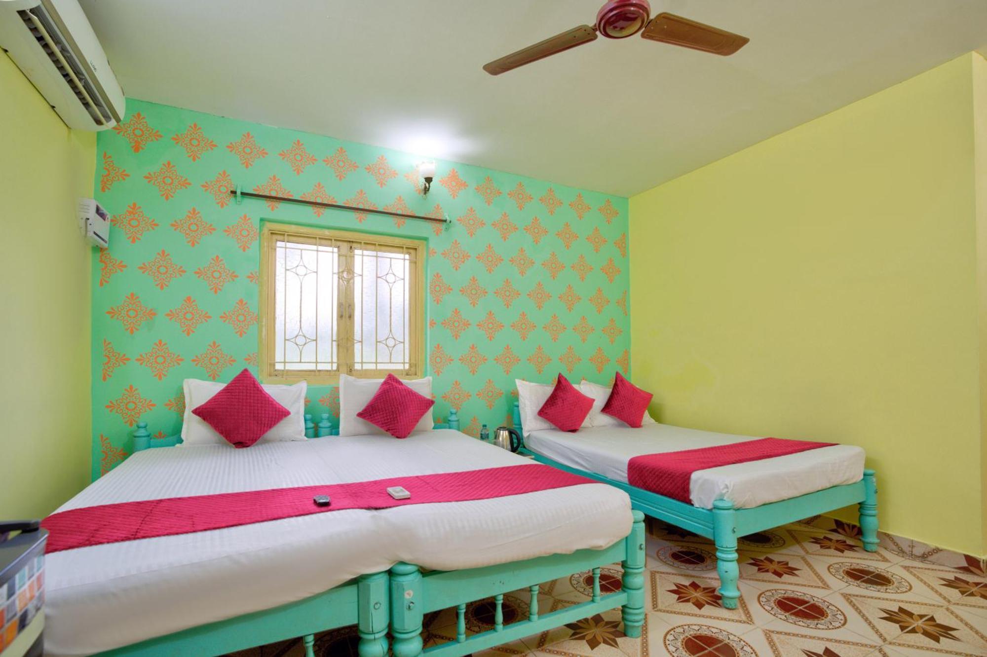 Oceanic Pearl Beach Guest House كالانغيُت المظهر الخارجي الصورة